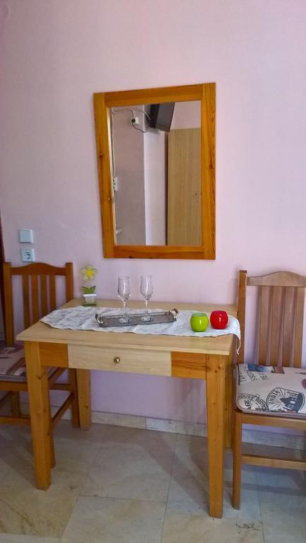 Dimitra Pentaliou Rooms Kamena Vourla Exterior foto