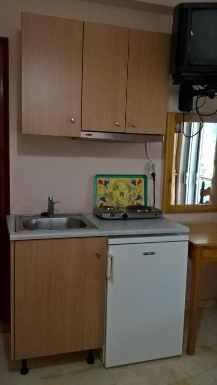 Dimitra Pentaliou Rooms Kamena Vourla Exterior foto