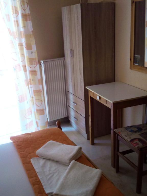 Dimitra Pentaliou Rooms Kamena Vourla Exterior foto